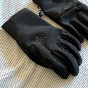 North face gloves